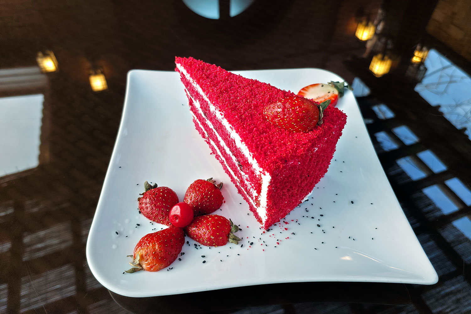 کیک رد ولوت