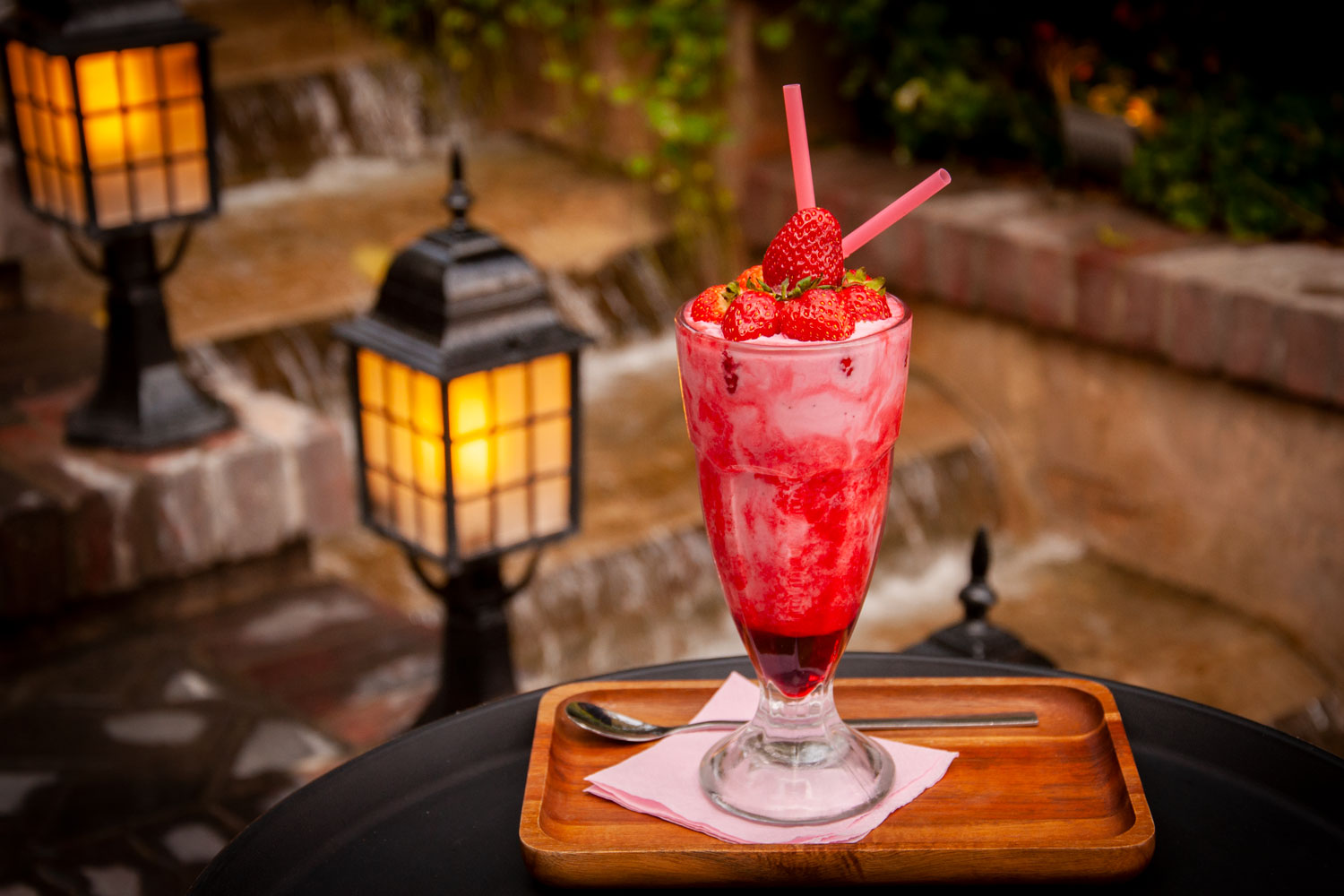 شیک توت فرنگی